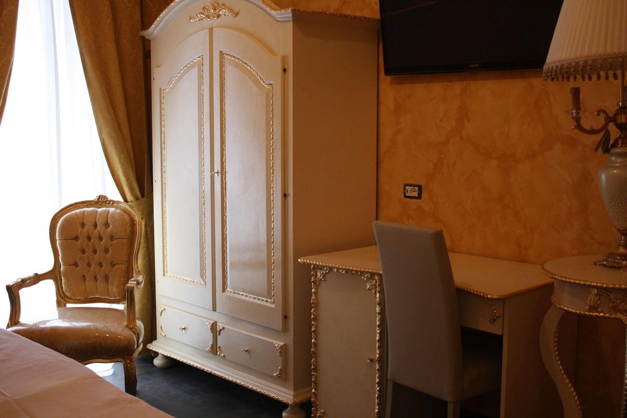 Bed & Breakfast Pope's 2*
